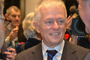 Stuttgart ist jetzt Grün: Kuhn tritt OB-Amt an