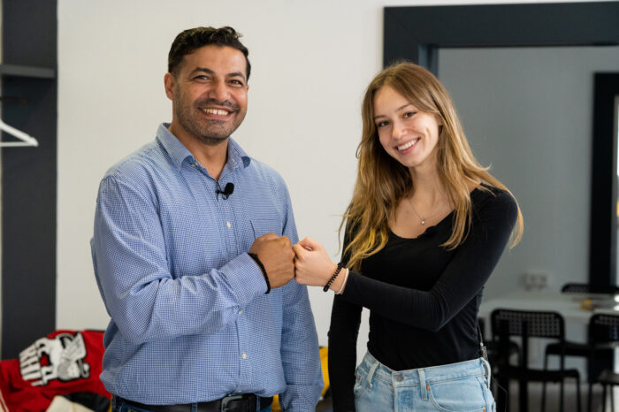 Annika macht den Turbo-Führerschein: Die erste Fahrstunde (1/6)