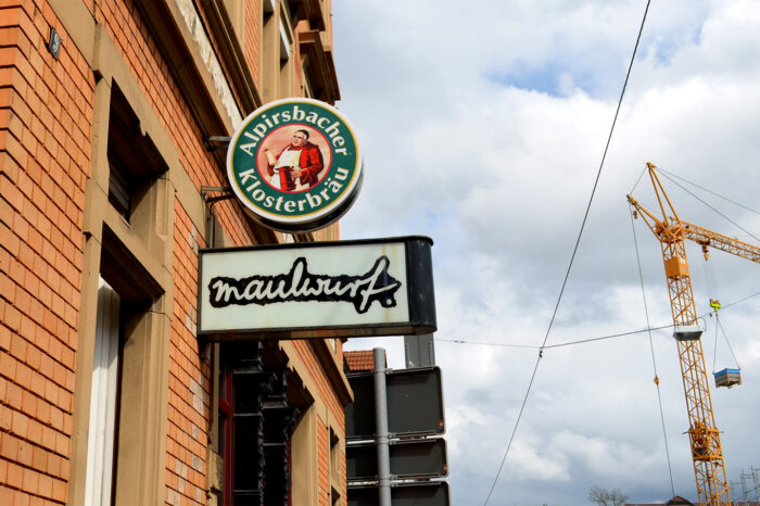 Starttermin für die Öffnung von Bars, Jugendhäusern und Bolzplätzen bekanntgegeben