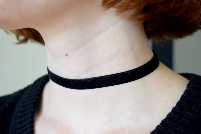 Der Halsband-Trend Choker: Schick oder furchtbar?