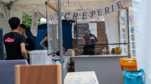 Von Crêpe, über Wurst bis Eis: Für das leibliche Wohl war gesorgt.