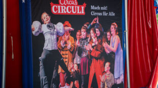 Über 120 Kinder- und Jugendliche waren am Cirucs-Festival auf dem Stadtteilbauernhof beteiligt.