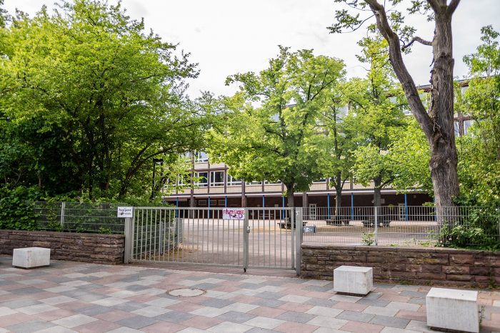 Mögliche Öffnungen ab nächsten Freitag - Schulen bleiben bis Pfingsten zu