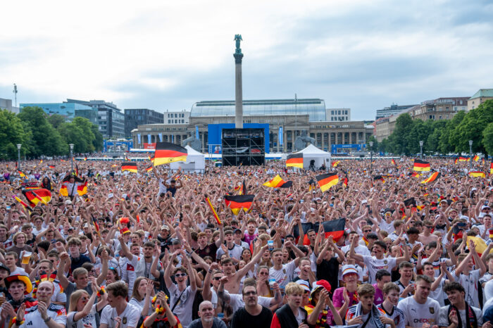 Deutschland schlägt Ungarn 2:0 - Stuttgarter feiern den zweiten EM-Sieg