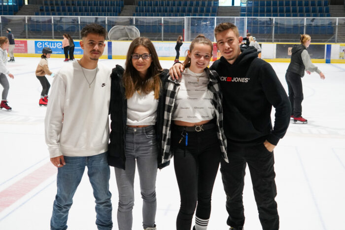 Fotogalerie: Eislauf-Saison auf der Waldau gestartet