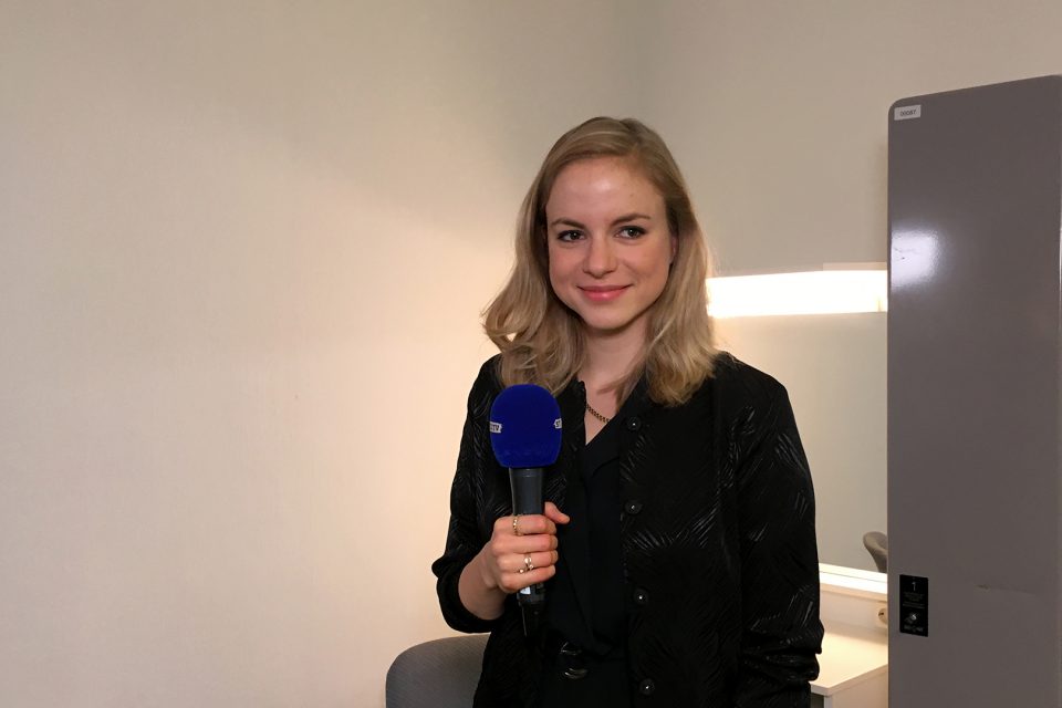 Wir haben Poetry-Slammerin Julia Engelmann vor ihrem Auftritt in der Liederhalle interviewt (Foto: STUGGI.TV/Goes)
