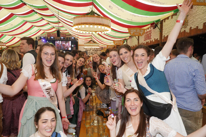 Stuttgarter Frühlingsfest eröffnet: Startschuss für 23 Tage Wasen-Time