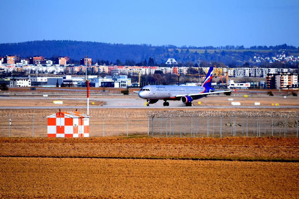 Umfrage: Muss ich beim Fliegen ein schlechtes Gewissen haben? (Foto: STUGGI.TV)
