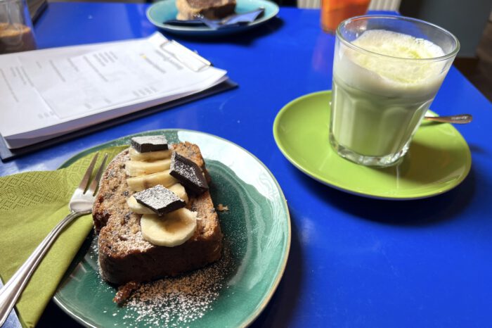 Bunter Altbau-Charme in Stuttgart-West: Das Café Siebenundsechzig im Food-Check