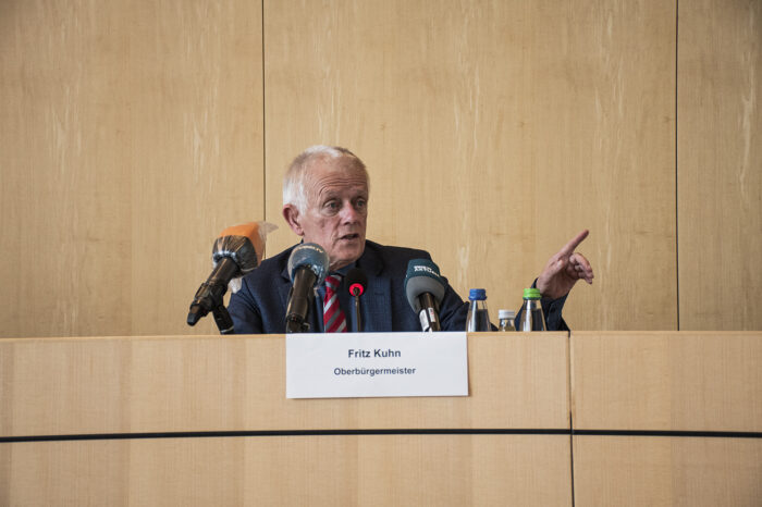 Maskenpflicht und Sperrstunde: Härtere Corona-Regeln für Stuttgart drohen