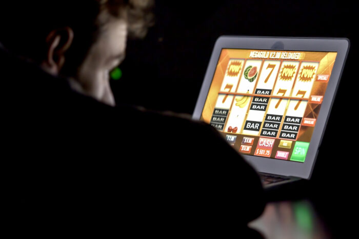 Glücksspiele im Netz: Wie können gefährdete Spieler geschützt werden?