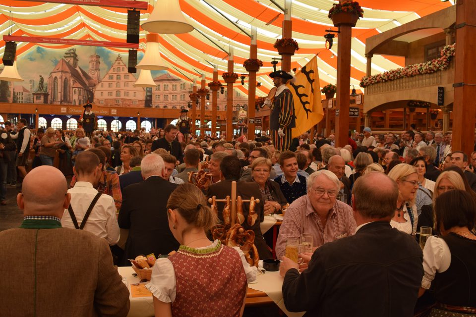 Wasenwirt Hans-Peter Grandl im Interview. Foto: Goes/STUGGI.TV