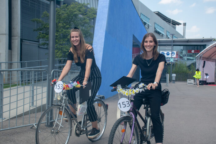 Aufgrund von Corona wurde die feierliche Verleihung in einem "Drive Out"-Konzept umgesetzt.