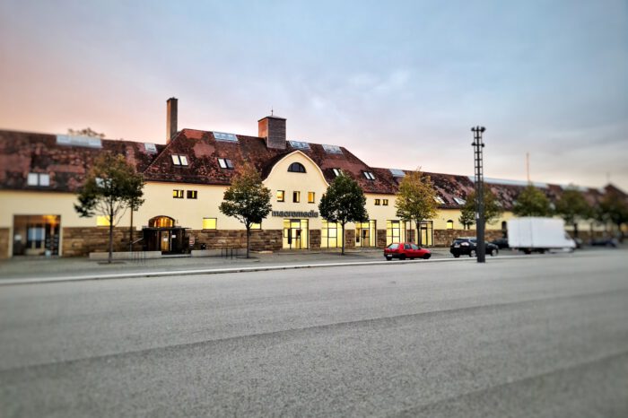 Starte deine Medien- und Management-Karriere an der Hochschule Macromedia