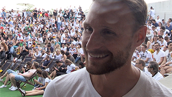 Benedikt Höwedes ist 2014 mit der Deutschen Nationalmannschaft Weltmeister geworden - und heute bei uns im Interview. Foto: STUGGI.TV/Goes