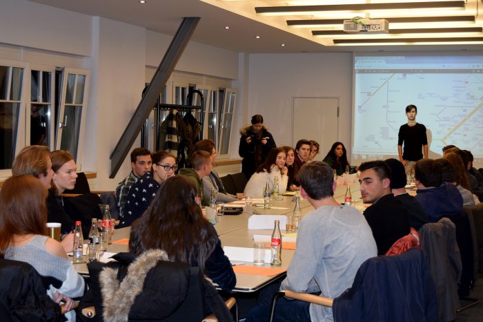 Jugendrat fordert Jugendticket für Bus und Bahn