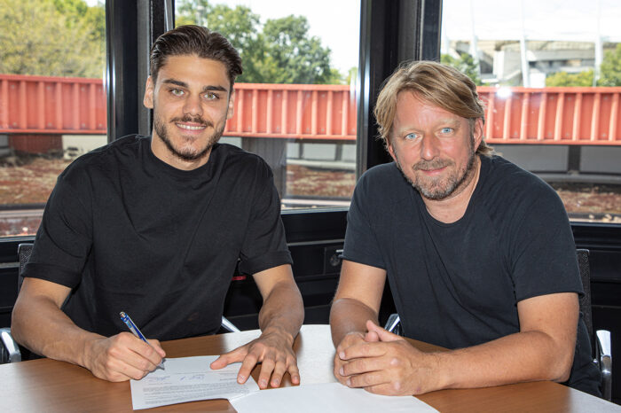 VfB Stuttgart leiht Innenverteidiger Konstantinos Mavropanos aus