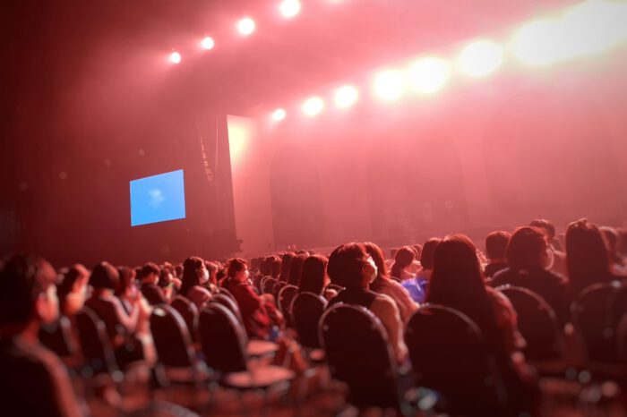 Stadt Stuttgart entwickelt Abstandstracker: Bald wieder größere Kultur-Events möglich?