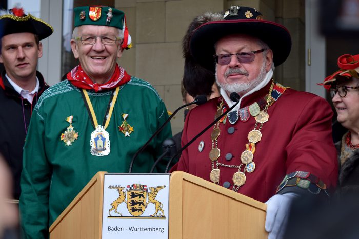 Neues Schloss gestürmt: Kretschmann feiert Fasching
