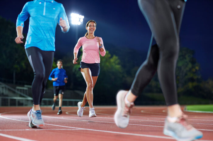 Laufen unter Flutlicht beginnt wieder