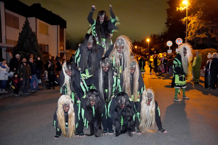 Fasching in Stuttgart: So lief der Nachtumzug in Mühlhausen