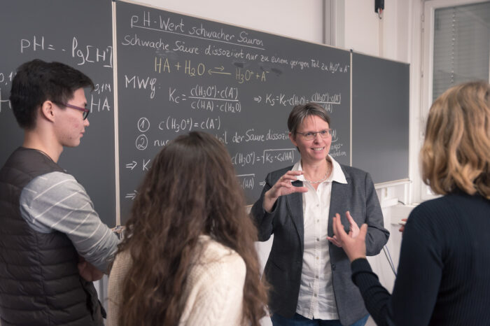 Orientierungssemester an der Uni Stuttgart: Wie studiert man eigentlich richtig?