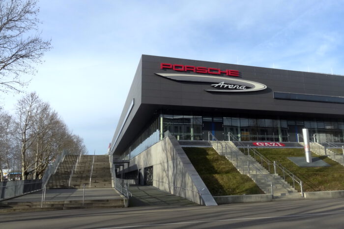 Stuttgart will Ukraine-Geflüchtete in großen Hallen unterbringen