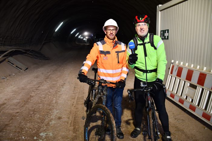 Mit dem Fahrrad durch den frisch gebohrten S21-Tunnel