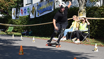 Achtung, Schwindelgefahr! Slalom-Skateboarding bei den „German Open“
