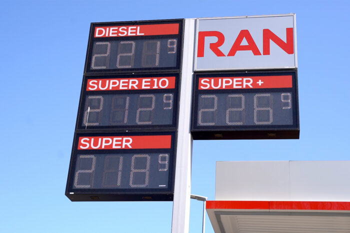 Spritpreis-Schock: Autofahrer lassen Wagen immer öfter stehen