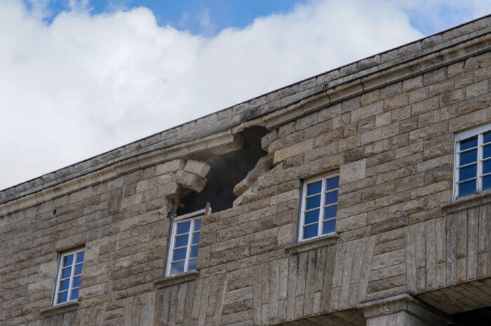 Bonatzbau am Hauptbahnhof wieder geöffnet - Ursache für Fassadenabsturz geklärt