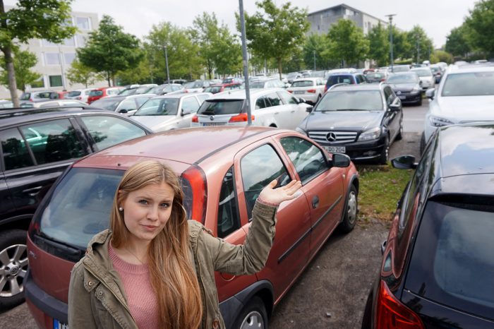 Uni-Parkplätze werden gebührenpflichtig: Das  sagen die Studenten!