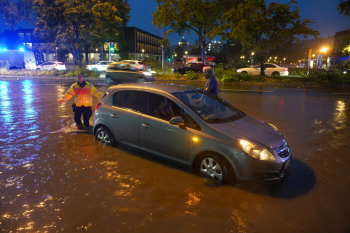 Eine Weiterfahrt für einige Fahrzeuge war nicht mehr möglich.