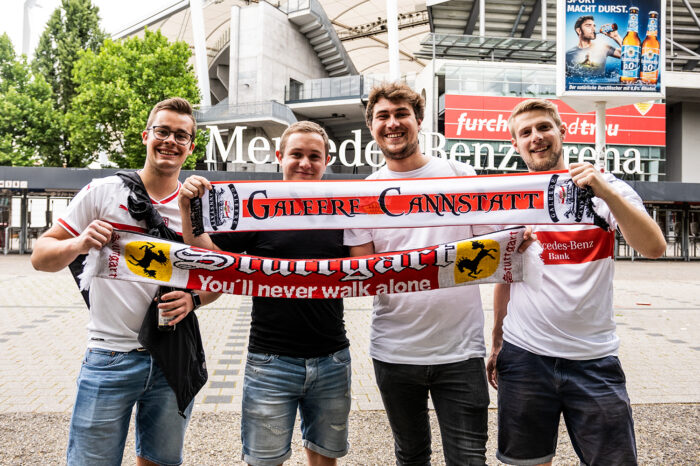 Rund um die Mercedes-Benz-Arena: So feiern die VfB-Fans den Aufstieg