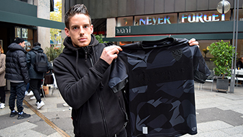 Das neue Stadttrikot des VfB Stuttgart spaltet die Anhängerschaft. (Foto: STUGGI.TV)