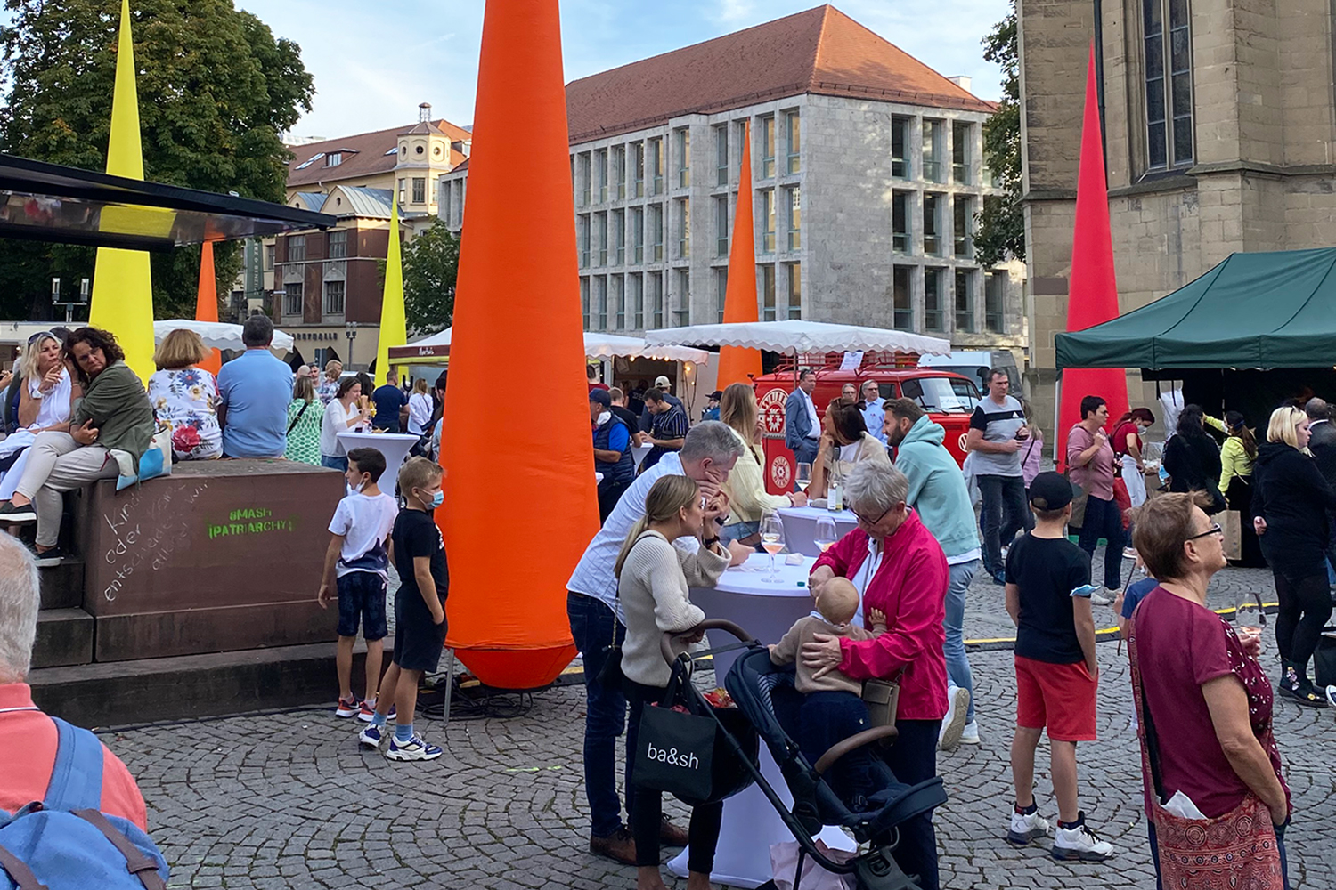 Einkaufen bis 22 Uhr Stuttgarter Marktnacht soll Handel in Innenstadt beleben STUGGI.TV