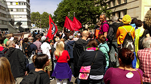 4000 Demonstranten stellen sich Pegida-Kundgebung entgegen