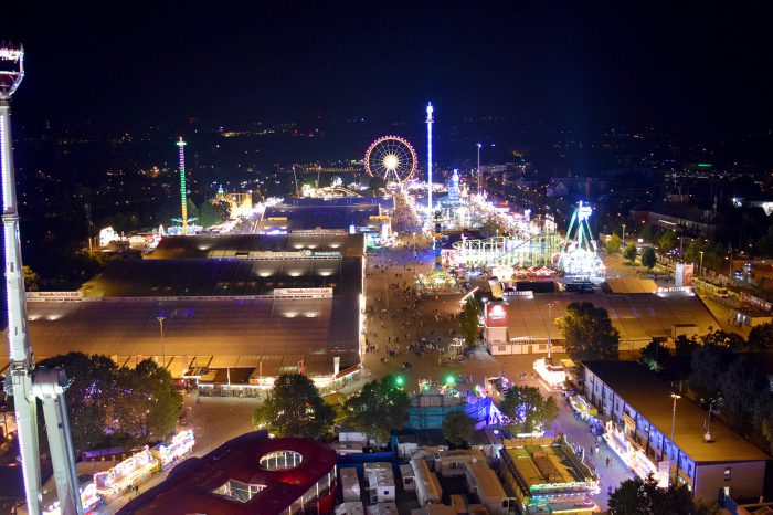 Frühlingsfest gestartet: Drei Wochen Party auf dem Wasen