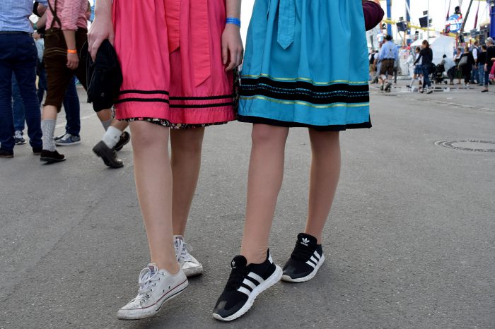 Trend-Check: Welche Schuhe passen zum Dirndl?